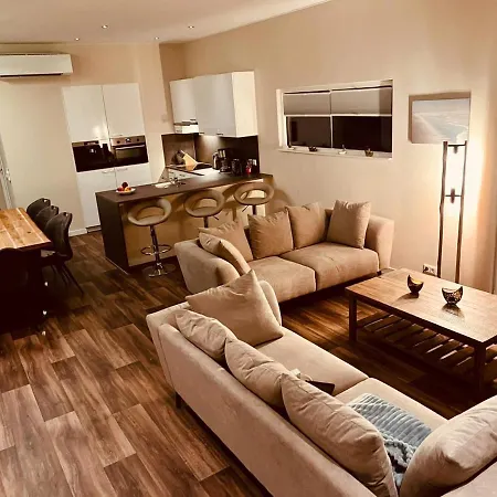 Schwimmendes Haus Luette *