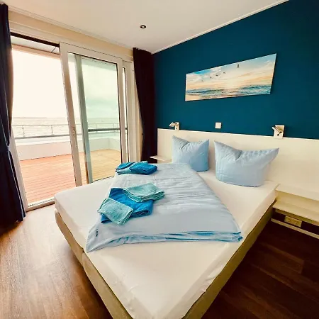 Holiday home Schwimmendes Haus Luette