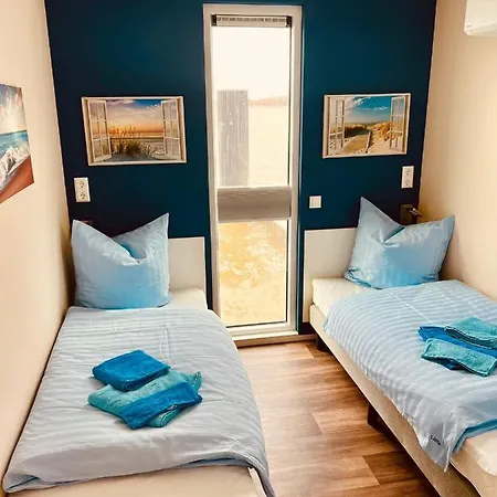 Schwimmendes Haus Luette * Ribnitz-Damgarten